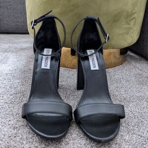 Steve Madden Carrson Leather Block Heels